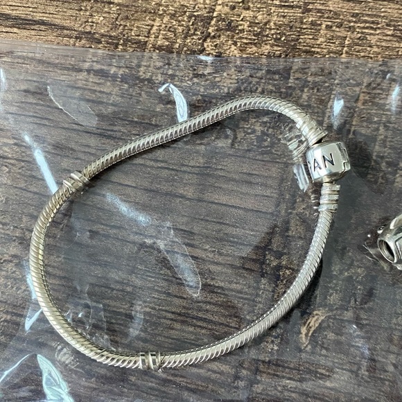 Pandora bracelet - Picture 2 of 5